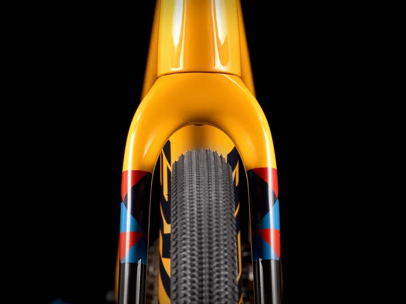 TREK Checkpoint SLR 6 AXS Gravel Bike in Marigold and Nautical Navy-7